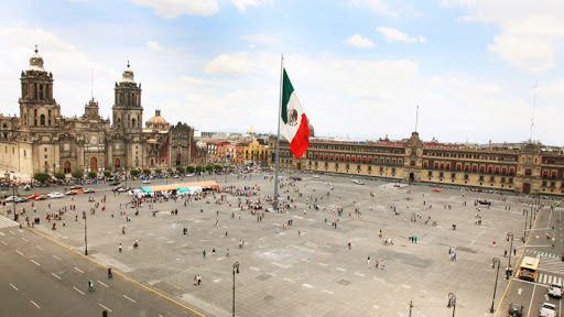 Restablecimiento de red eléctrica en la zona Zócalo