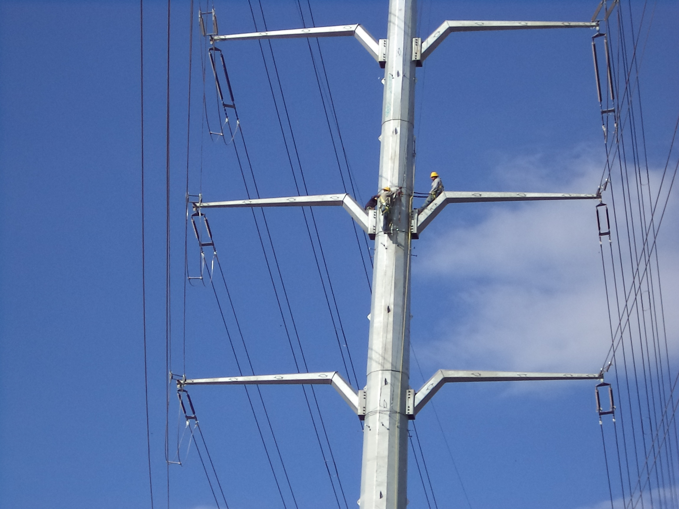 Reubicación de infraestructura eléctrica del Tren Interurbano México-Toluca